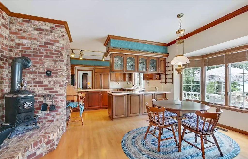 The Estate in Washington is a luxurious home located amongst mature gardens and majestic evergreens now available for sale. This home located at 17802 Talbot Rd, Edmonds, Washington; offering 04 bedrooms and 05 bathrooms with 8,200 square feet of living spaces.