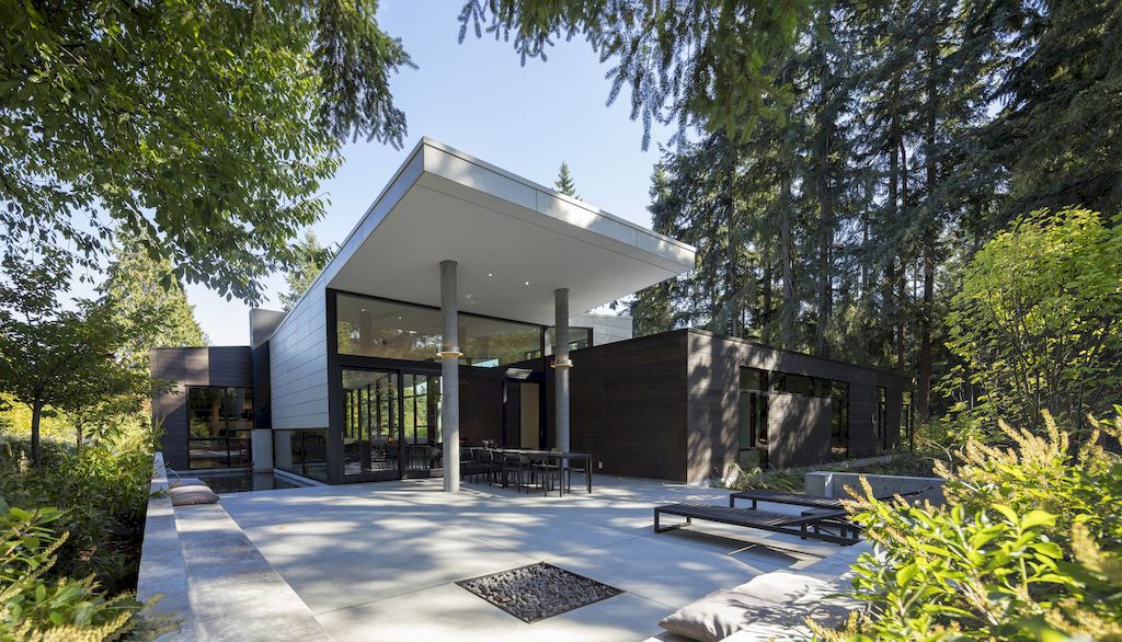 Inside Outside House in Washington by David Coleman Architecture 21