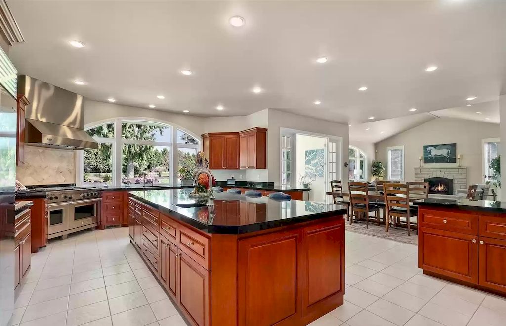 The Estate in Washington is a luxurious home located in a coveted luxury gated community now available for sale. This home located at 7120 259th Place NE, Redmond, Washington; offering 04 bedrooms and 03 bathrooms with 4,640 square feet of living spaces.