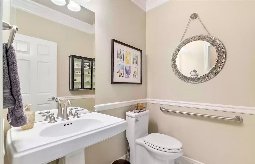 The Estate in Washington is a luxurious home located in a coveted luxury gated community now available for sale. This home located at 7120 259th Place NE, Redmond, Washington; offering 04 bedrooms and 03 bathrooms with 4,640 square feet of living spaces.