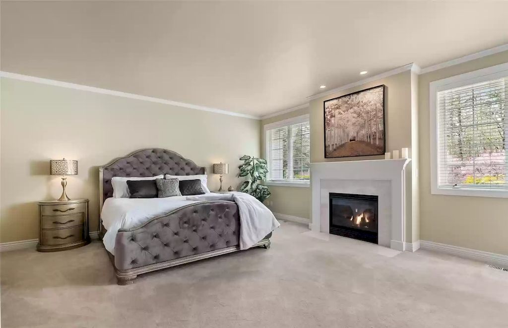 The Estate in Washington is a luxurious home located in a coveted luxury gated community now available for sale. This home located at 7120 259th Place NE, Redmond, Washington; offering 04 bedrooms and 03 bathrooms with 4,640 square feet of living spaces.