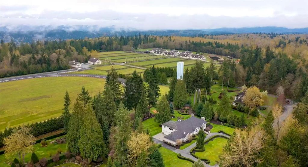 The Estate in Washington is a luxurious home located in a coveted luxury gated community now available for sale. This home located at 7120 259th Place NE, Redmond, Washington; offering 04 bedrooms and 03 bathrooms with 4,640 square feet of living spaces.