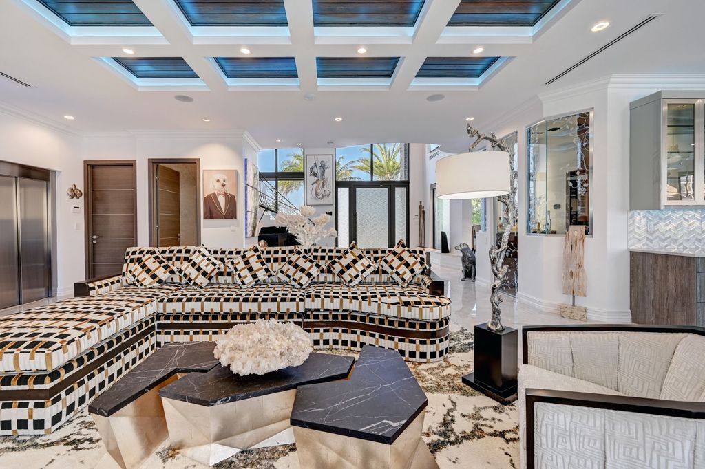 New Elegantly Furnished Home in Boca Raton with Breathtaking Intracoastal views Asking for 14700000 28