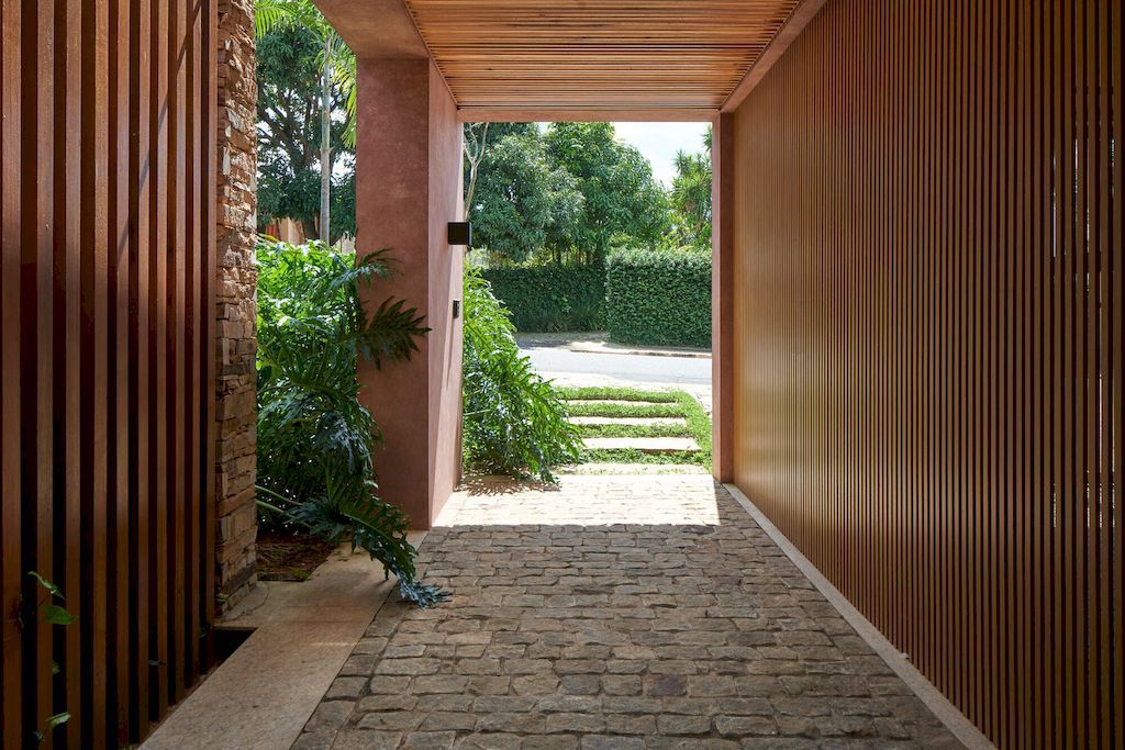 Passos House with Open Concept and Integrated Spaces by David Guerra 7