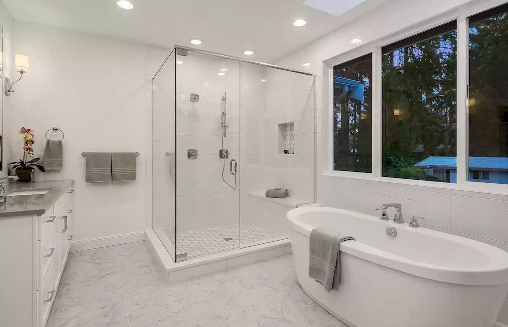 The Estate in Washington is a luxurious home located on a private and spacious lot now available for sale. This home located at 9046 SE 61st St, Mercer Island, Washington; offering 05 bedrooms and 05 bathrooms with 3,826 square feet of living spaces. 
