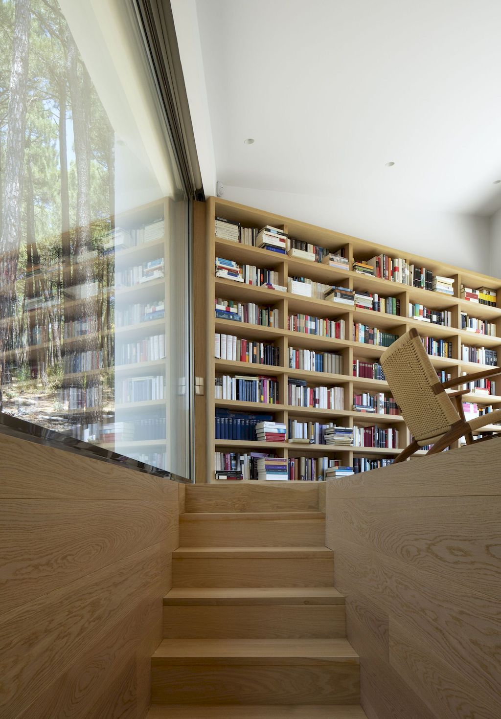 Szoke House harmony with landscape by Aranguren Gallegos Arquitectos 14