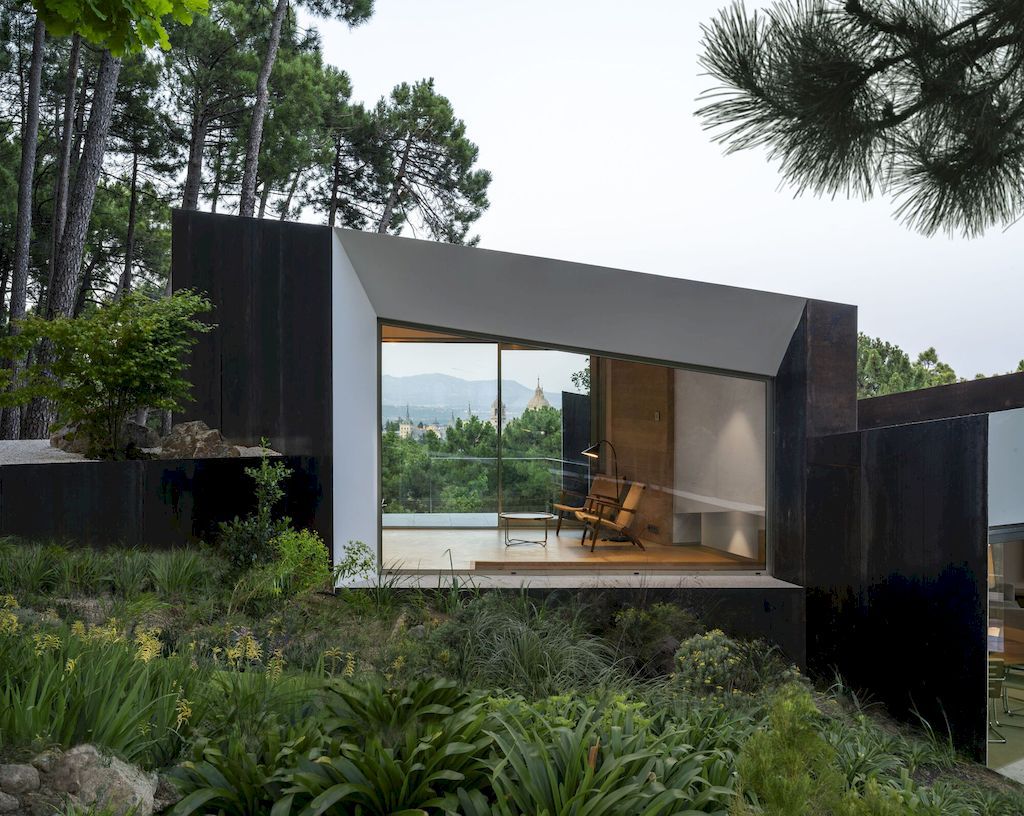 Szoke House harmony with landscape by Aranguren Gallegos Arquitectos 18