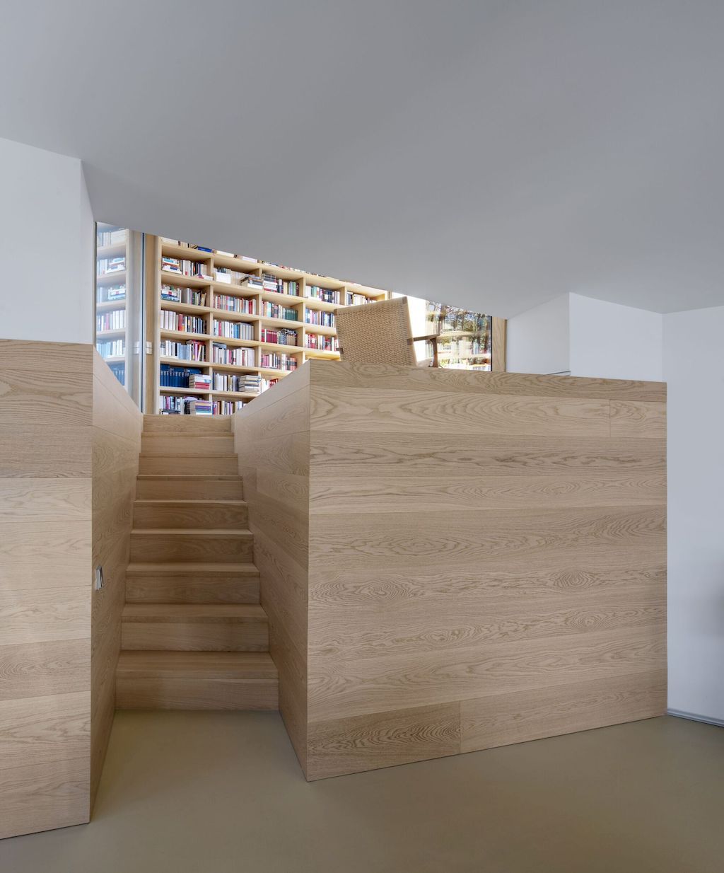 Szoke House, harmony with landscape by Aranguren Gallegos Arquitectos