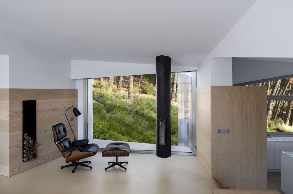 Szoke House harmony with landscape by Aranguren Gallegos Arquitectos 9