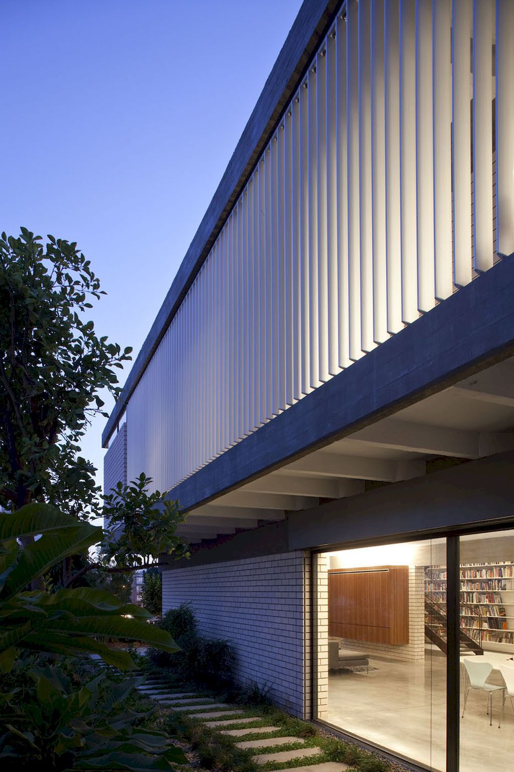 The Rechter House Modern Two storey Home by Pitsou Kedem Architects 12