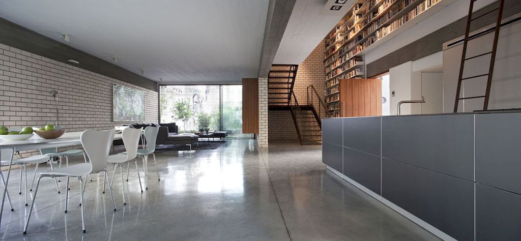 The Rechter House Modern Two storey Home by Pitsou Kedem Architects 5
