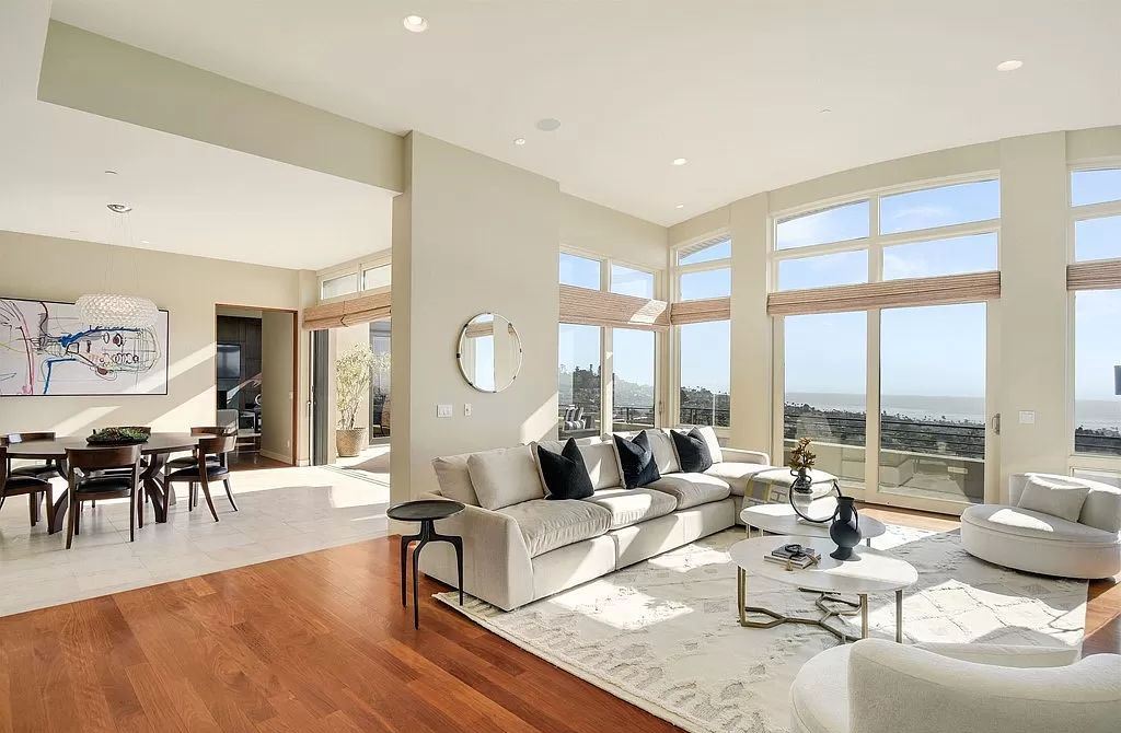 The Home in La Jolla is a classic contemporary estate has sweeping panoramic views of both the ocean and La Jolla Country Club Golf Course now available for sale. This house located at 6848 Country Club Dr, La Jolla, California