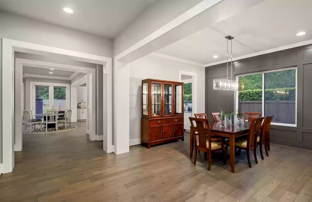 The House in Bellevue is covered outdoor living perfect for year-round enjoyment, now available for sale. This home located at 10803 SE 25th Place, Bellevue, Washington