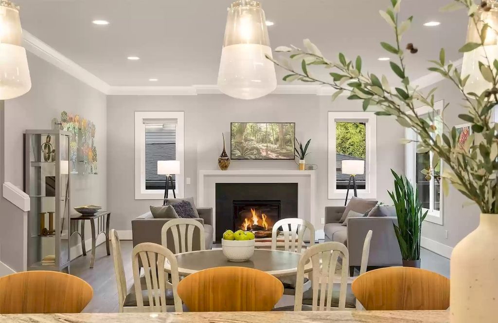 The House in Bellevue is covered outdoor living perfect for year-round enjoyment, now available for sale. This home located at 10803 SE 25th Place, Bellevue, Washington