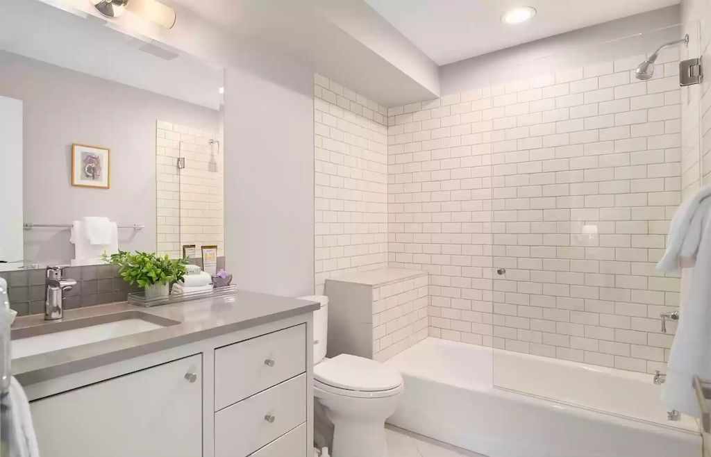The Estate in Washington is a luxurious home filled with natural light in an idyllic verdant setting now available for sale. This home located at 8521 Hunts Point Lane, Hunts Point, Washington; offering 05 bedrooms and 04 bathrooms with 3,549 square feet of living spaces.