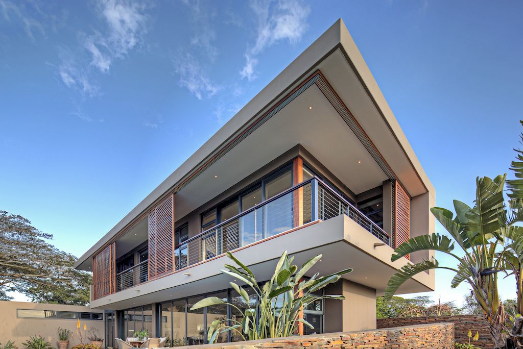 Aloe Ridge House, scenic hideaway in South Africa by Metropole Architects
