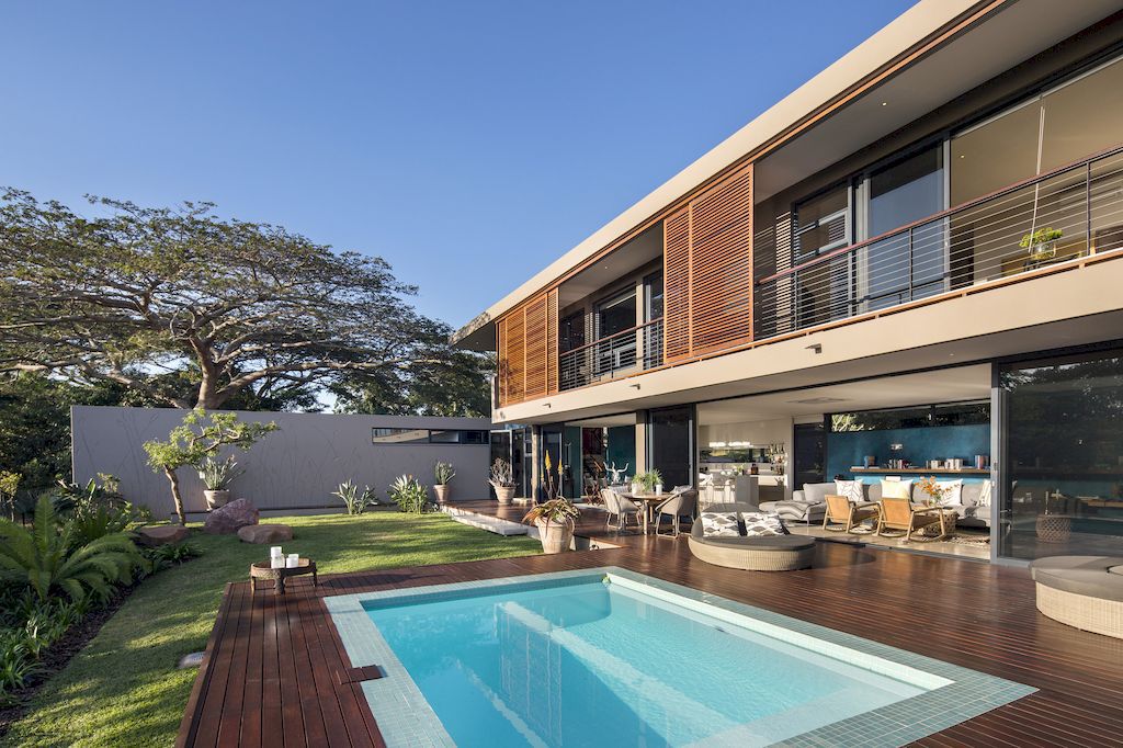 Aloe Ridge House Scenic Hideaway in South Africa by Metropole architect 18 compressed
