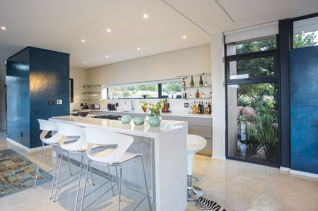 Aloe Ridge House Scenic Hideaway in South Africa by Metropole architect 24 compressed