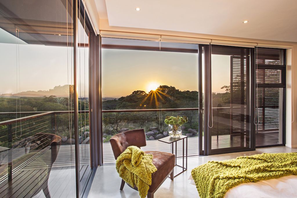 Aloe Ridge House, scenic hideaway in South Africa by Metropole Architects