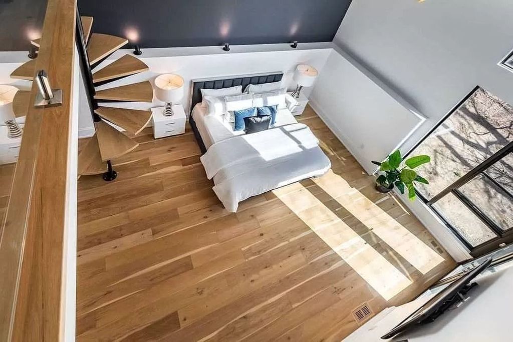 The Home in Mississauga is a luxurious home where you can relax & reconnect with nature, now available for sale. This home located at 1060 Indian Rd, Mississauga, ON L5H 1R7, Canada