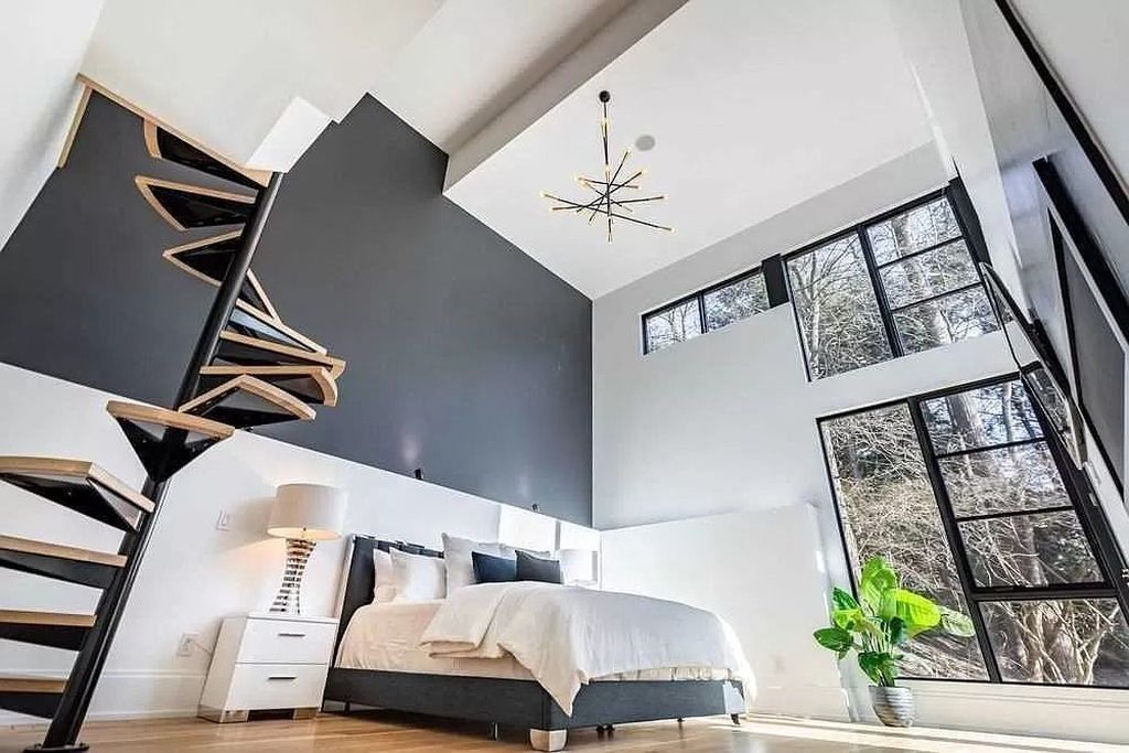 The Home in Mississauga is a luxurious home where you can relax & reconnect with nature, now available for sale. This home located at 1060 Indian Rd, Mississauga, ON L5H 1R7, Canada