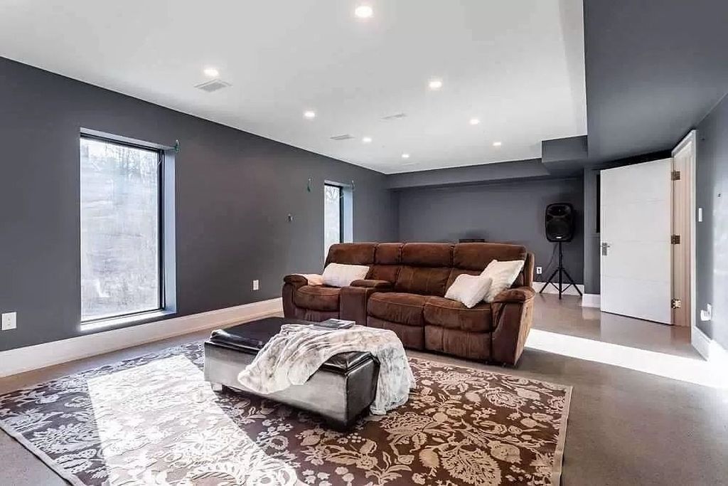 The Home in Mississauga is a luxurious home where you can relax & reconnect with nature, now available for sale. This home located at 1060 Indian Rd, Mississauga, ON L5H 1R7, Canada