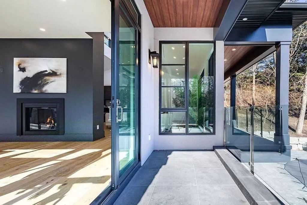 The Home in Mississauga is a luxurious home where you can relax & reconnect with nature, now available for sale. This home located at 1060 Indian Rd, Mississauga, ON L5H 1R7, Canada