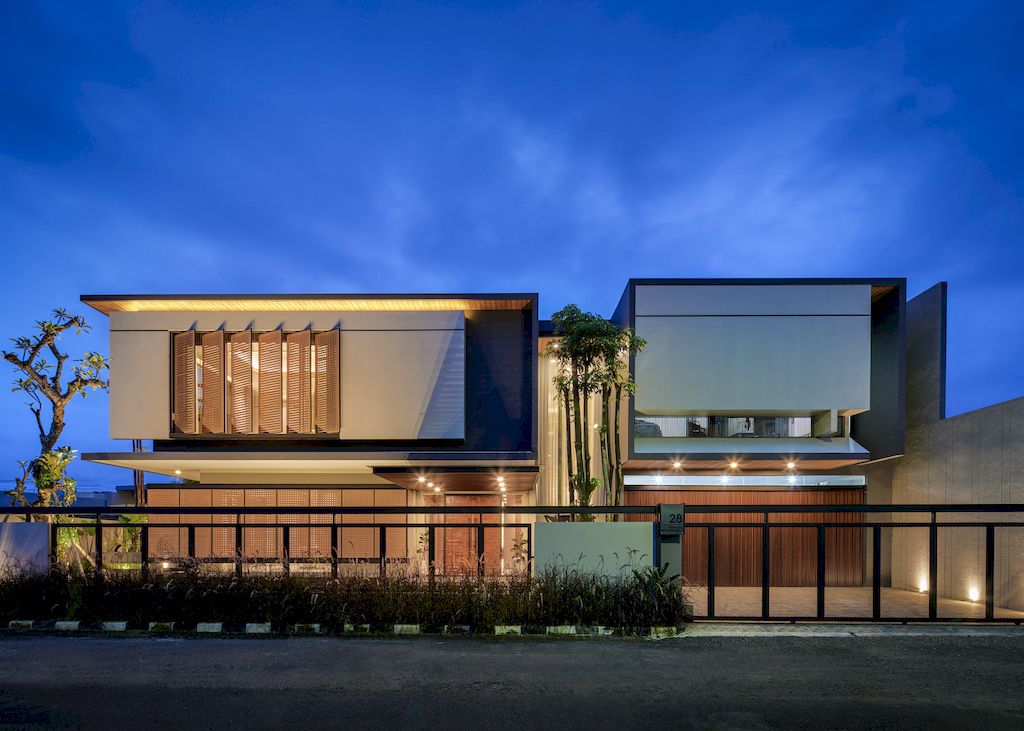 DJ House with tropical style modern architecture design by Rakta Studio 8