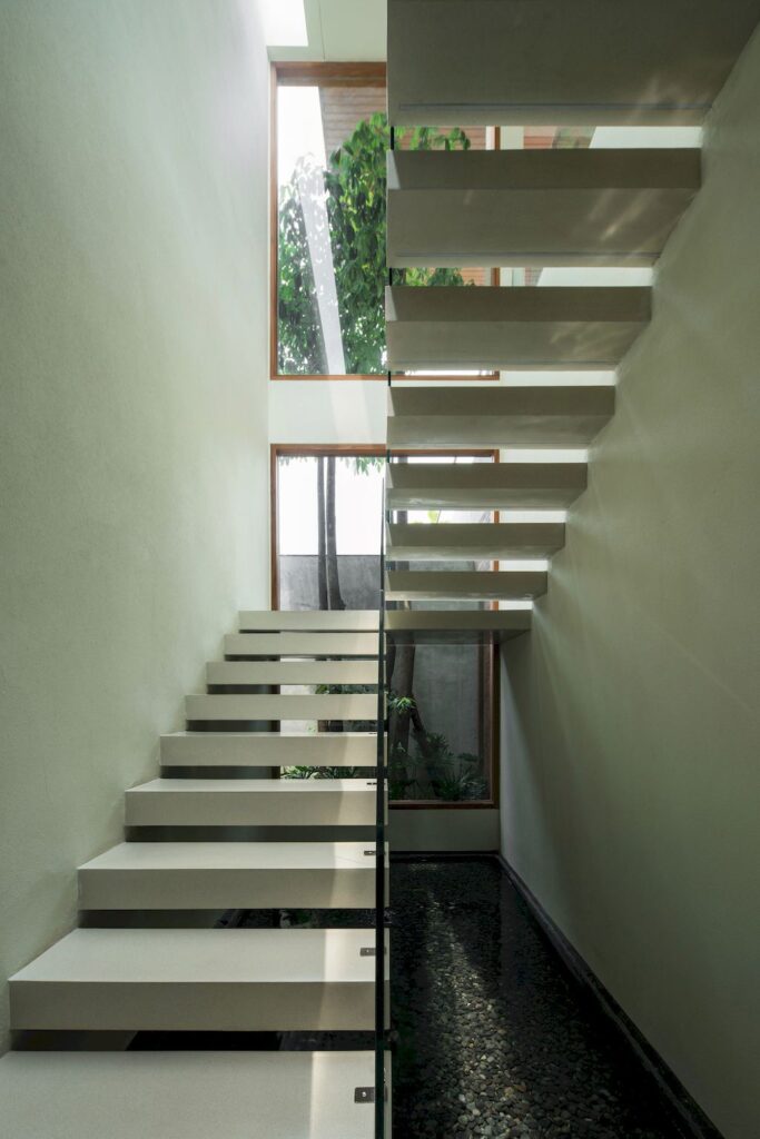 Dhsac Residence, a Tropical Modern Home by Bitte Design Studio