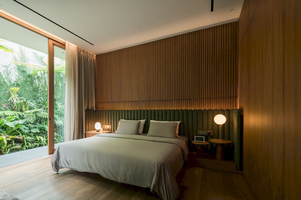 Dhsac Residence, a Tropical Modern Home by Bitte Design Studio