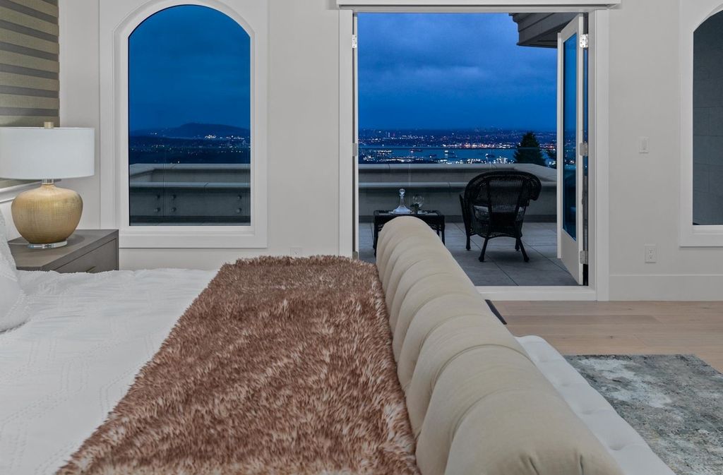 The Home in West Vancouver offers the panoramic view of the Great Vancouver and the majestic Lions Gate bridge, now available for sale. This home located at 1522 Chartwell Dr, West Vancouver, BC V7S 2S1, Canada