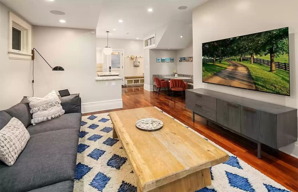 The Estate in Washington is a luxurious home surrounded by lush greenery and majestic trees now available for sale. This home located at 3816 E Garfield Street, Seattle, Washington; offering 06 bedrooms and 05 bathrooms with 5,328 square feet of living spaces.