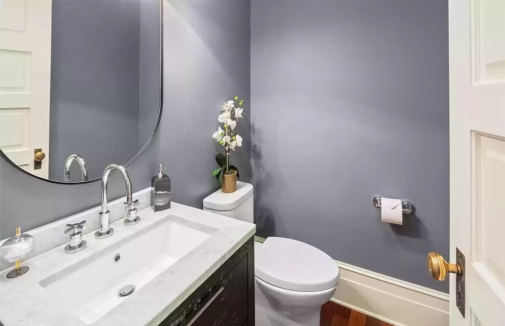 The Estate in Washington is a luxurious home surrounded by lush greenery and majestic trees now available for sale. This home located at 3816 E Garfield Street, Seattle, Washington; offering 06 bedrooms and 05 bathrooms with 5,328 square feet of living spaces.