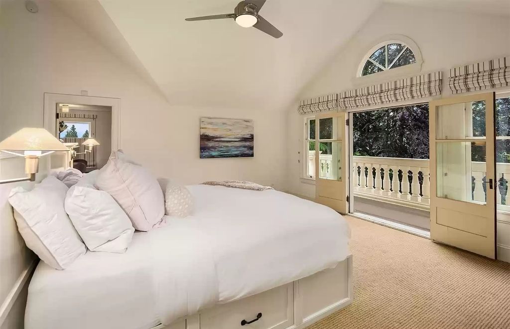 The Estate in Washington is a luxurious home surrounded by lush greenery and majestic trees now available for sale. This home located at 3816 E Garfield Street, Seattle, Washington; offering 06 bedrooms and 05 bathrooms with 5,328 square feet of living spaces.