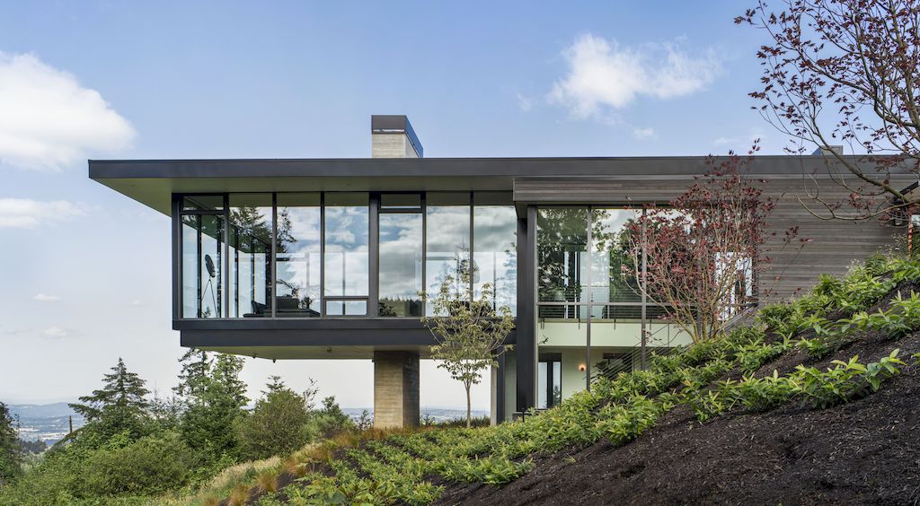 Five Peaks Lookout, a Warm Modern Home by Scott Edwards Architecture
