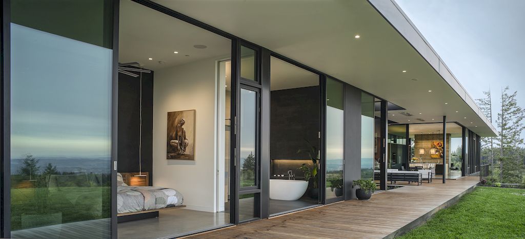 Five Peaks Lookout, a Warm Modern Home by Scott Edwards Architecture
