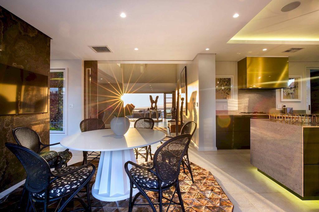 Incredible Luxury House named 6 Leadwood Loop by Metropole Architects 18