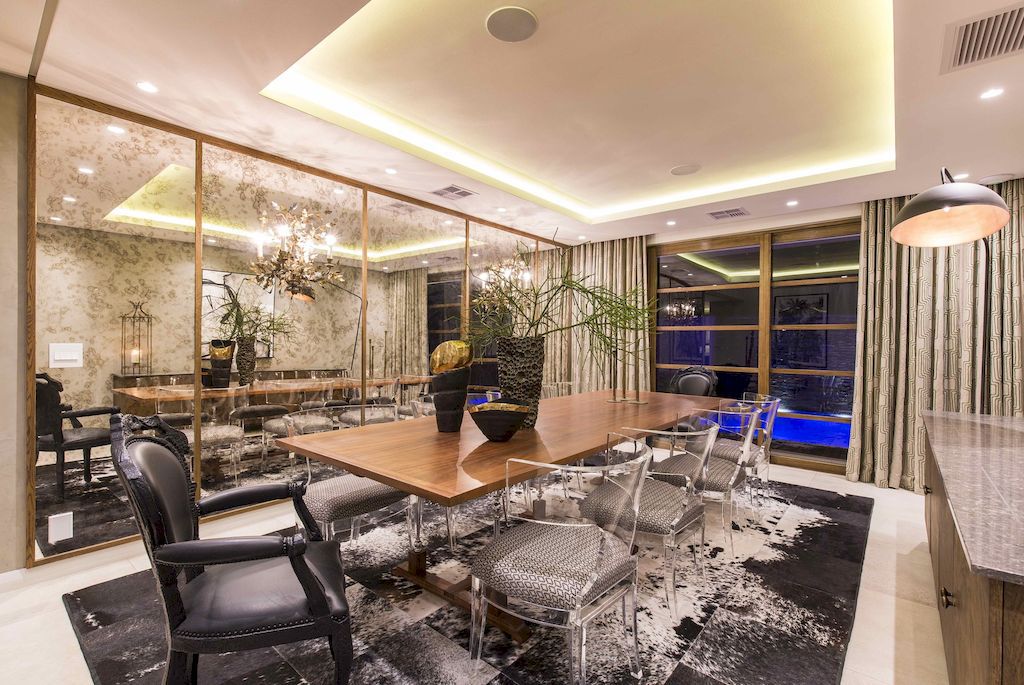 Incredible Luxury House named 6 Leadwood Loop by Metropole Architects 25