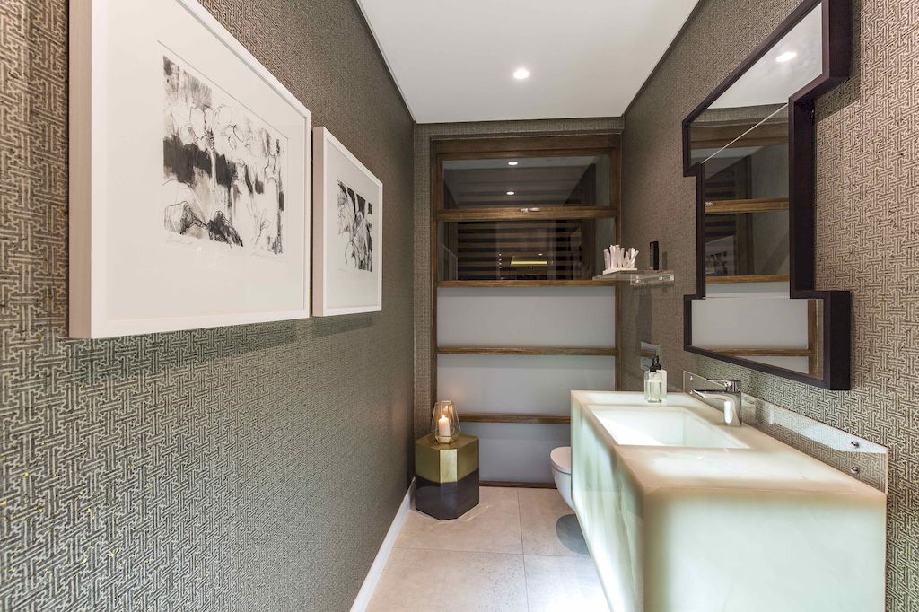 Incredible Luxury House named 6 Leadwood Loop by Metropole Architects 30