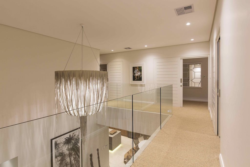 Incredible Luxury House named 6 Leadwood Loop by Metropole Architects 39