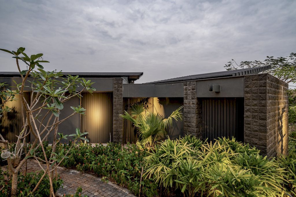 Lakeshore House Brand new Vacation Home in India by Atelier Landschaft 13