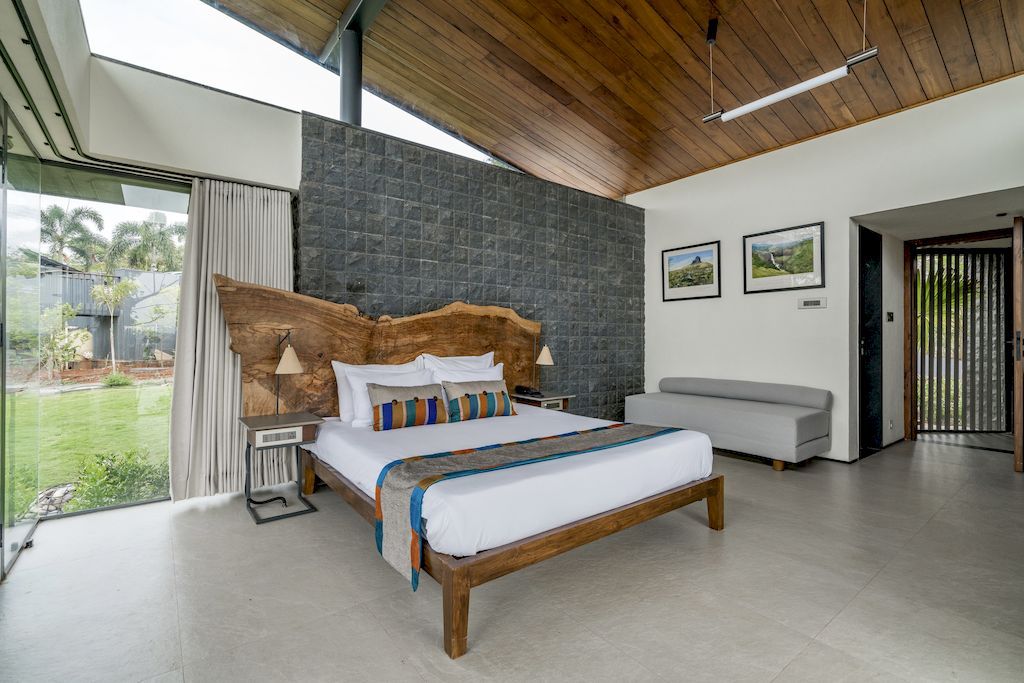 Lakeshore House, Brand-new Vacation Home in India by Atelier Landschaft