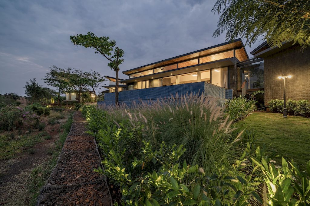 Lakeshore House, Brand-new Vacation Home in India by Atelier Landschaft
