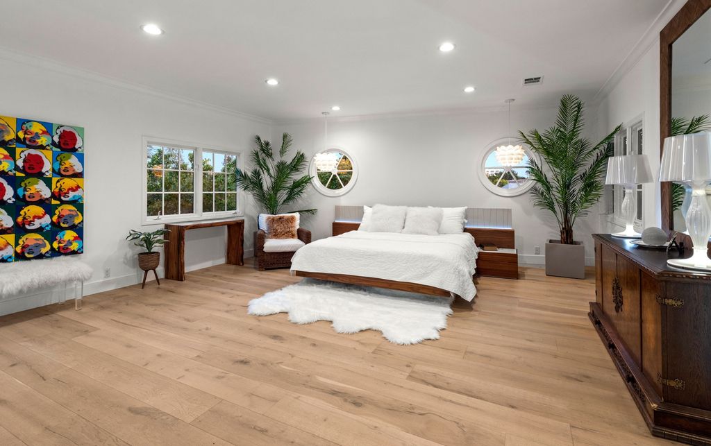 The Home in Los Angeles is a one-of-a-kind transitional estate on a beautiful tree lined street in the prestigious neighborhood of Little Holmby now available for sale. This home located at 10401 Wyton Dr, Los Angeles, California