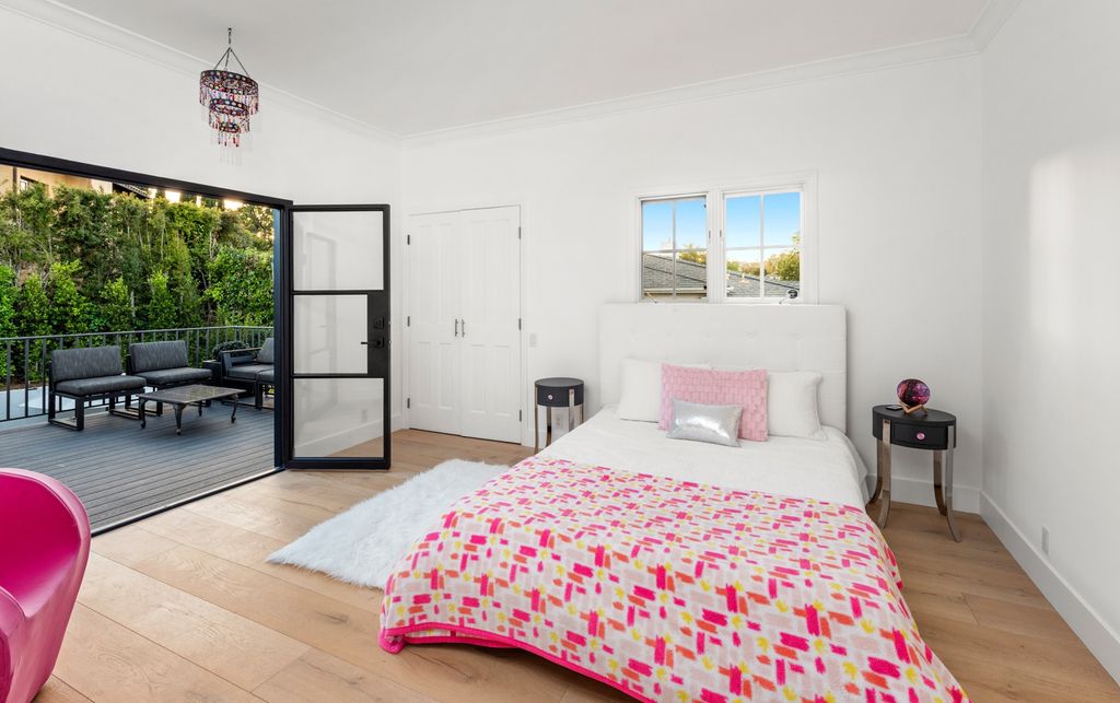 The Home in Los Angeles is a one-of-a-kind transitional estate on a beautiful tree lined street in the prestigious neighborhood of Little Holmby now available for sale. This home located at 10401 Wyton Dr, Los Angeles, California