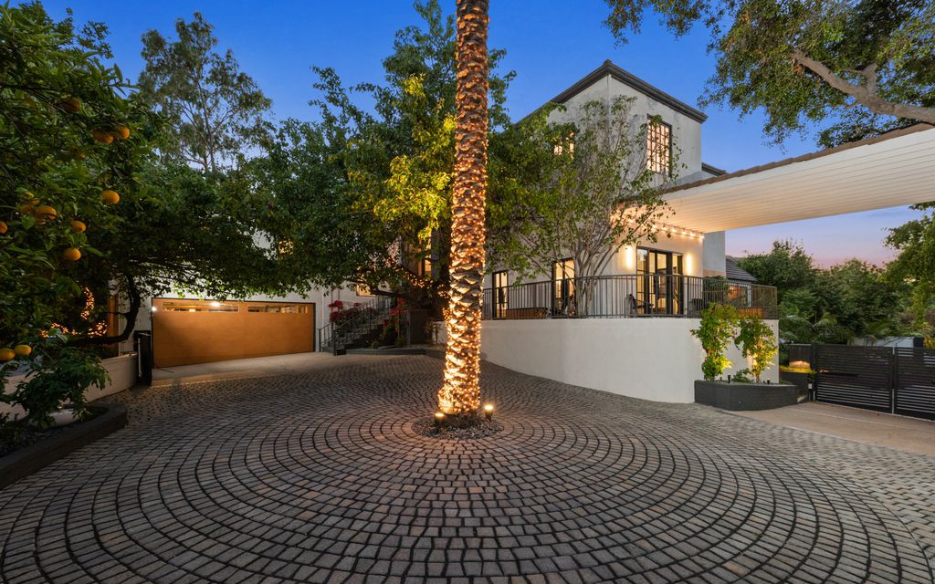 The Home in Los Angeles is a one-of-a-kind transitional estate on a beautiful tree lined street in the prestigious neighborhood of Little Holmby now available for sale. This home located at 10401 Wyton Dr, Los Angeles, California