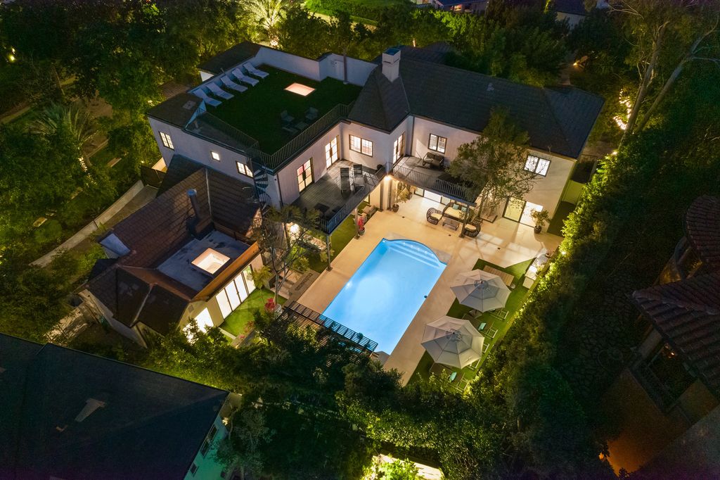 The Home in Los Angeles is a one-of-a-kind transitional estate on a beautiful tree lined street in the prestigious neighborhood of Little Holmby now available for sale. This home located at 10401 Wyton Dr, Los Angeles, California