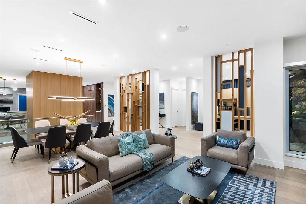 The Residence in West Vancouver offer living spaces that are equally dynamic & cozy, now available for sale. This home located at 550 Craigmohr Dr, West Vancouver, BC V7S 1W9, Canada