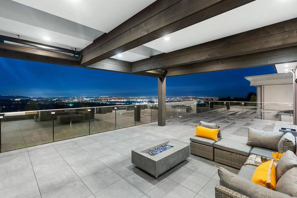The Residence in West Vancouver offer living spaces that are equally dynamic & cozy, now available for sale. This home located at 550 Craigmohr Dr, West Vancouver, BC V7S 1W9, Canada