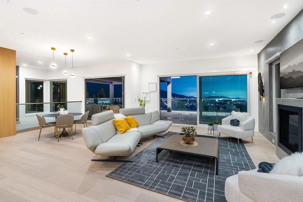 The Residence in West Vancouver offer living spaces that are equally dynamic & cozy, now available for sale. This home located at 550 Craigmohr Dr, West Vancouver, BC V7S 1W9, Canada